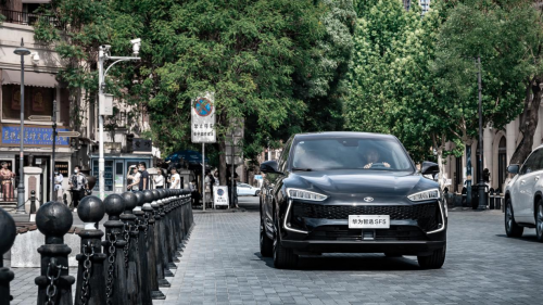 赛力斯华为智选SF5——颠覆认知的新能源汽车