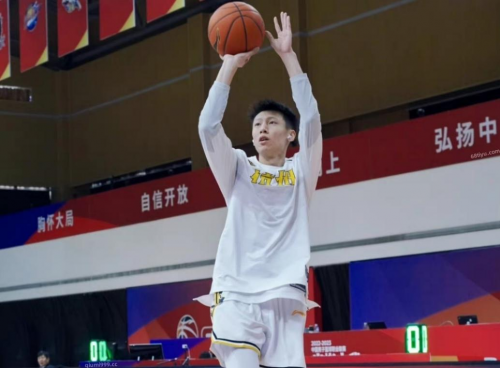 乐F un体育分析：广厦VS新疆，强强对话，广厦能否击溃新疆？