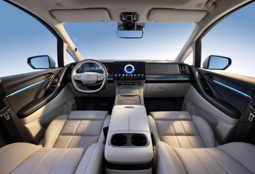 传祺向往M8 乾崑藏着中产算计：不是买车，是给全家「囤」从容空间