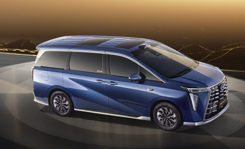 传祺向往M8 乾崑藏着中产算计：不是买车，是给全家「囤」从容空间