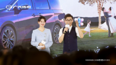 上海外滩李好郭晓敏夫妇现身说法？传祺E8交付，为用户而来！